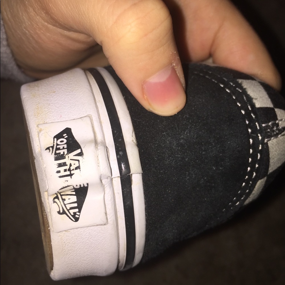 Vans - Picture 3 of 6